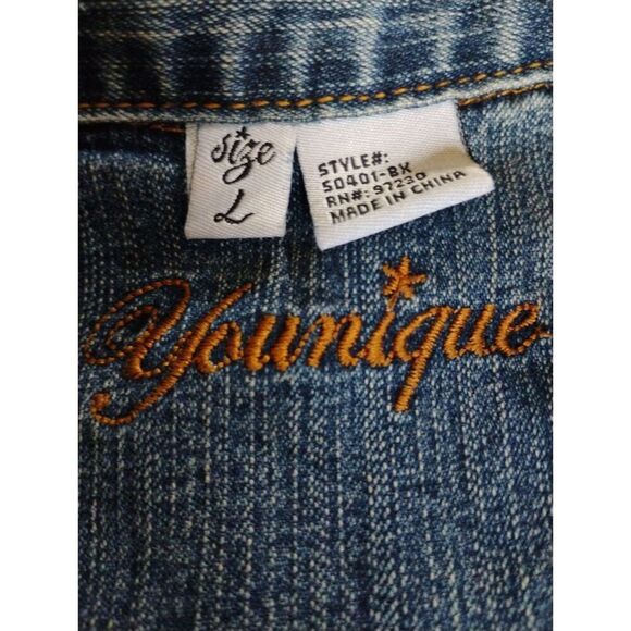 Younique brand Denim Cropped Jacket - Size: Large (1161) - Picture 3 of 8